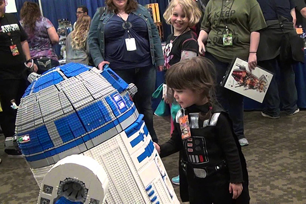 R2D2 L3-GO E DARTH LILY