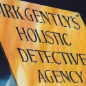BBC América anuncia adaptação de Dirk Gently