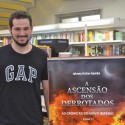 Já pensou em escrever um livro? Saiba como ser um autor,  com Johnny Archer Gamba