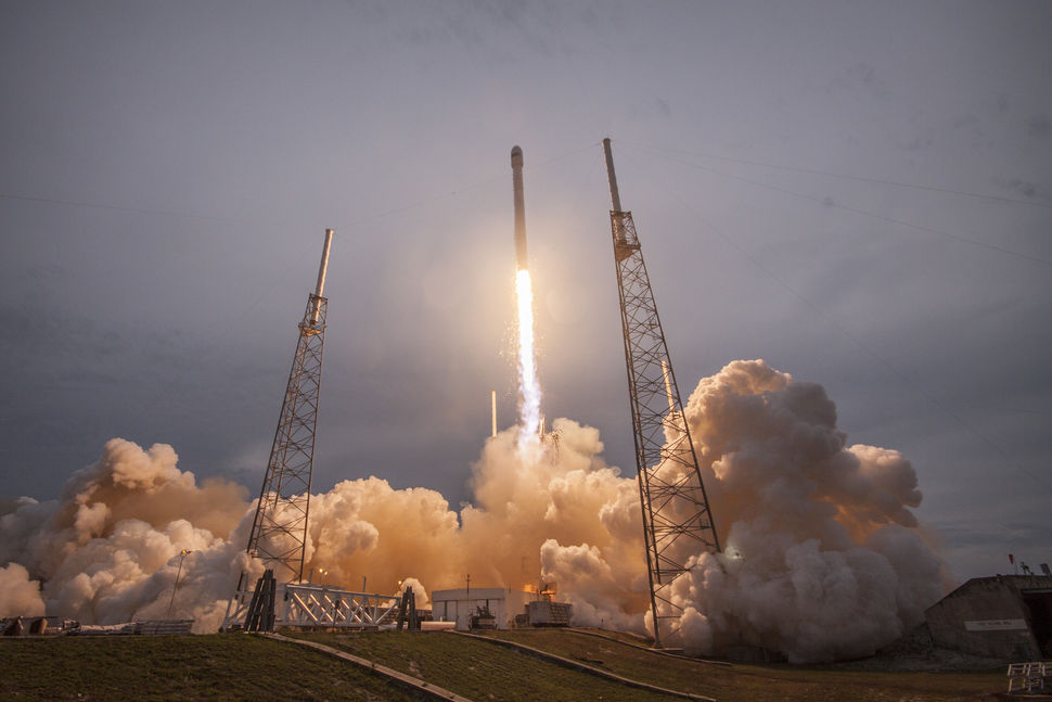 A primeira capsula da SpaceX para Marte se chamará “Coração de Ouro”