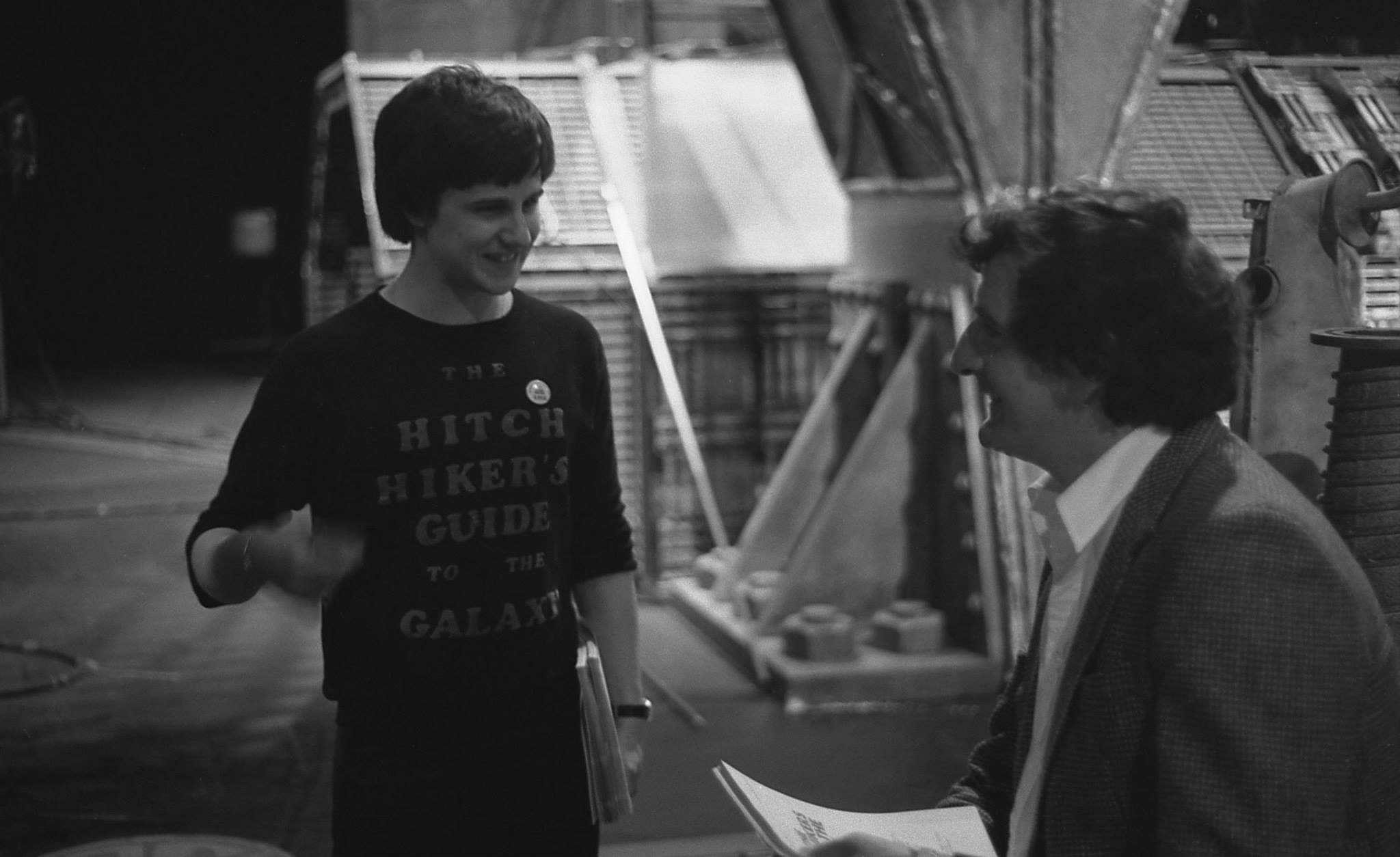 Conheça Kevin Jon Davies, o amigo e braço direito de Douglas Adams