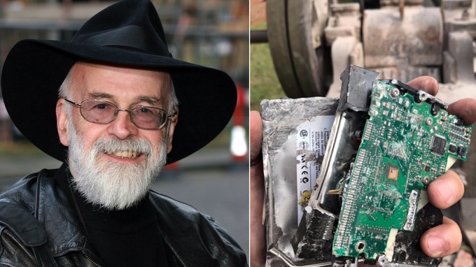 As obras não publicadas de Terry Pratchett são esmagadas por um rolo compressor!