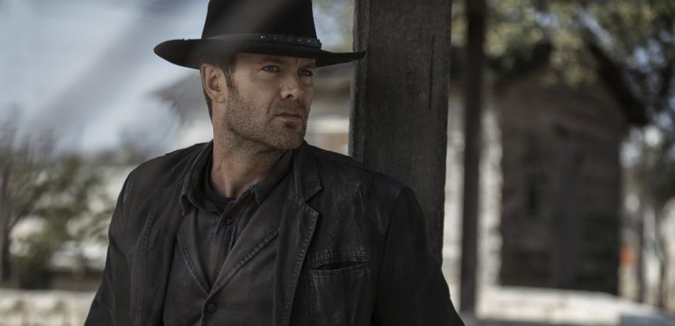 No próximo episódio de “Fear the Walking Dead”, um visitante ferido entra na vida de John Dorie
