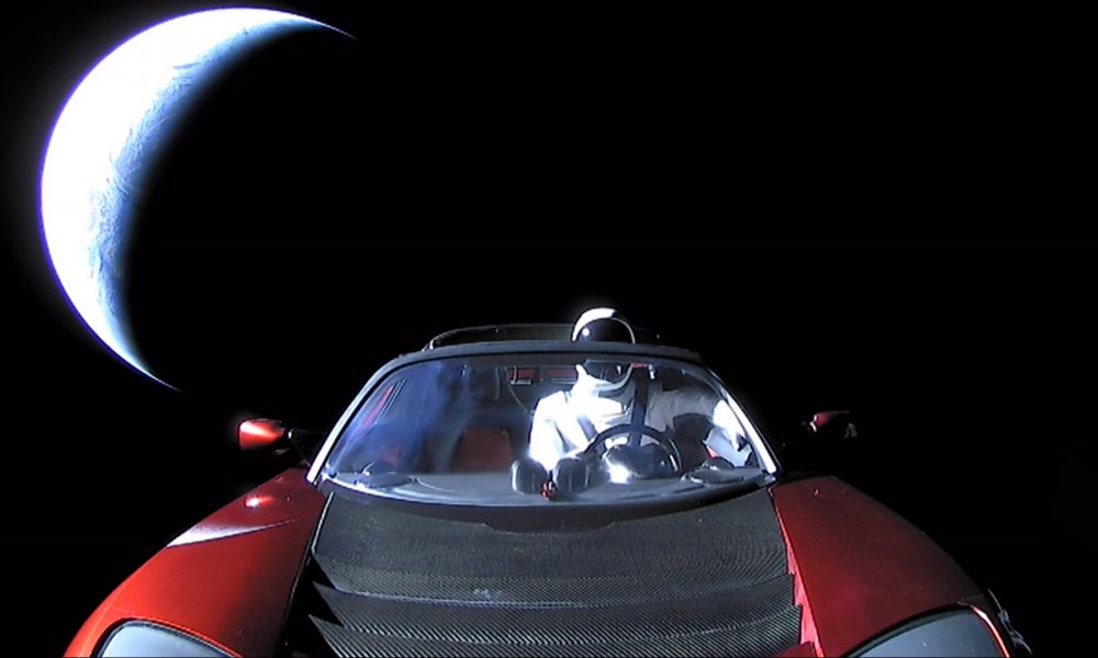 Tesla lançado no espaço já passou por Marte