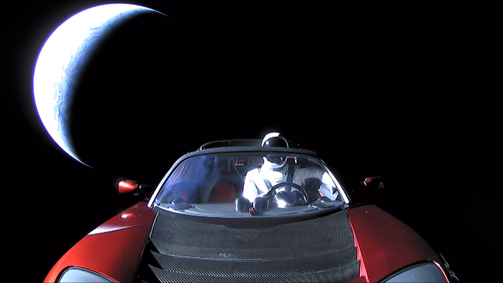 Tesla lançado no espaço já passou por Marte
