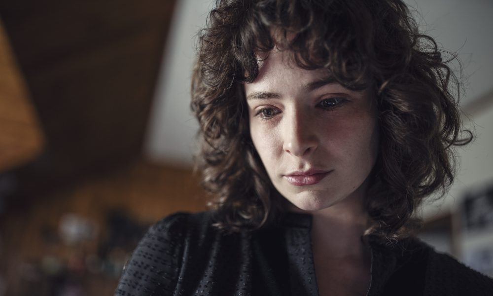 No último episódio da temporada de “NOS4A2”, Vic tenta parar Charlie Manx