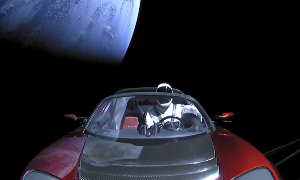 Tesla Space Roadster completa sua primeira órbita solar