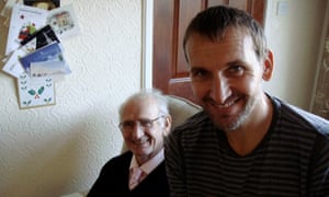 Christopher Eccleston fala em terminar sua vida se for diagnosticado com demência