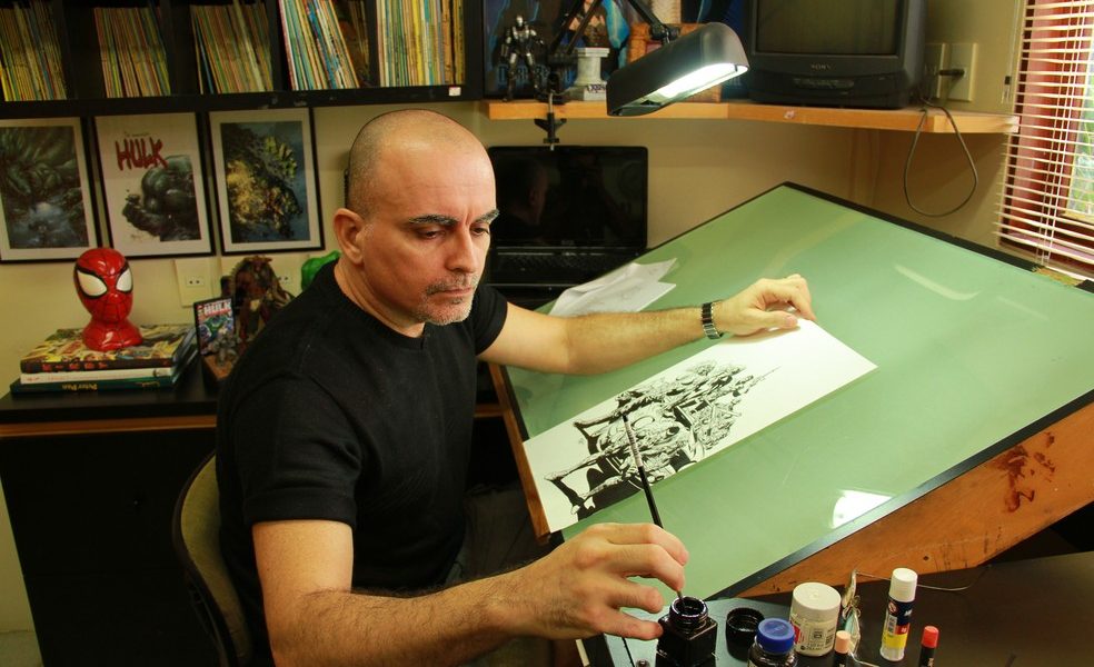 Mike Deodato Jr. assina pôster oficial da CCXP19