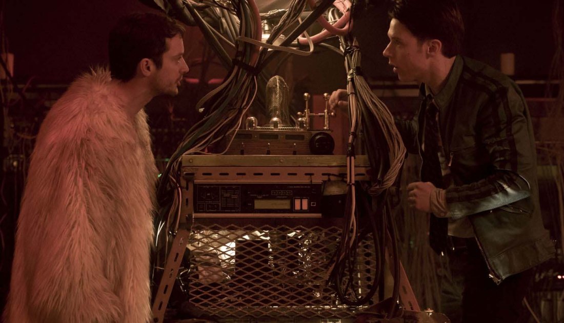 dirk-gently-todd-time-machine-106